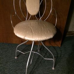 Vanity Chair 