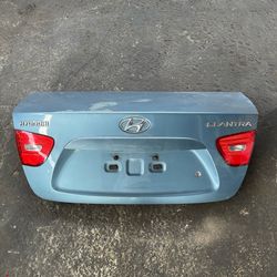 07-10 Hyundai Elantra Trunk Tailgate Lift-gate Deck-lid
