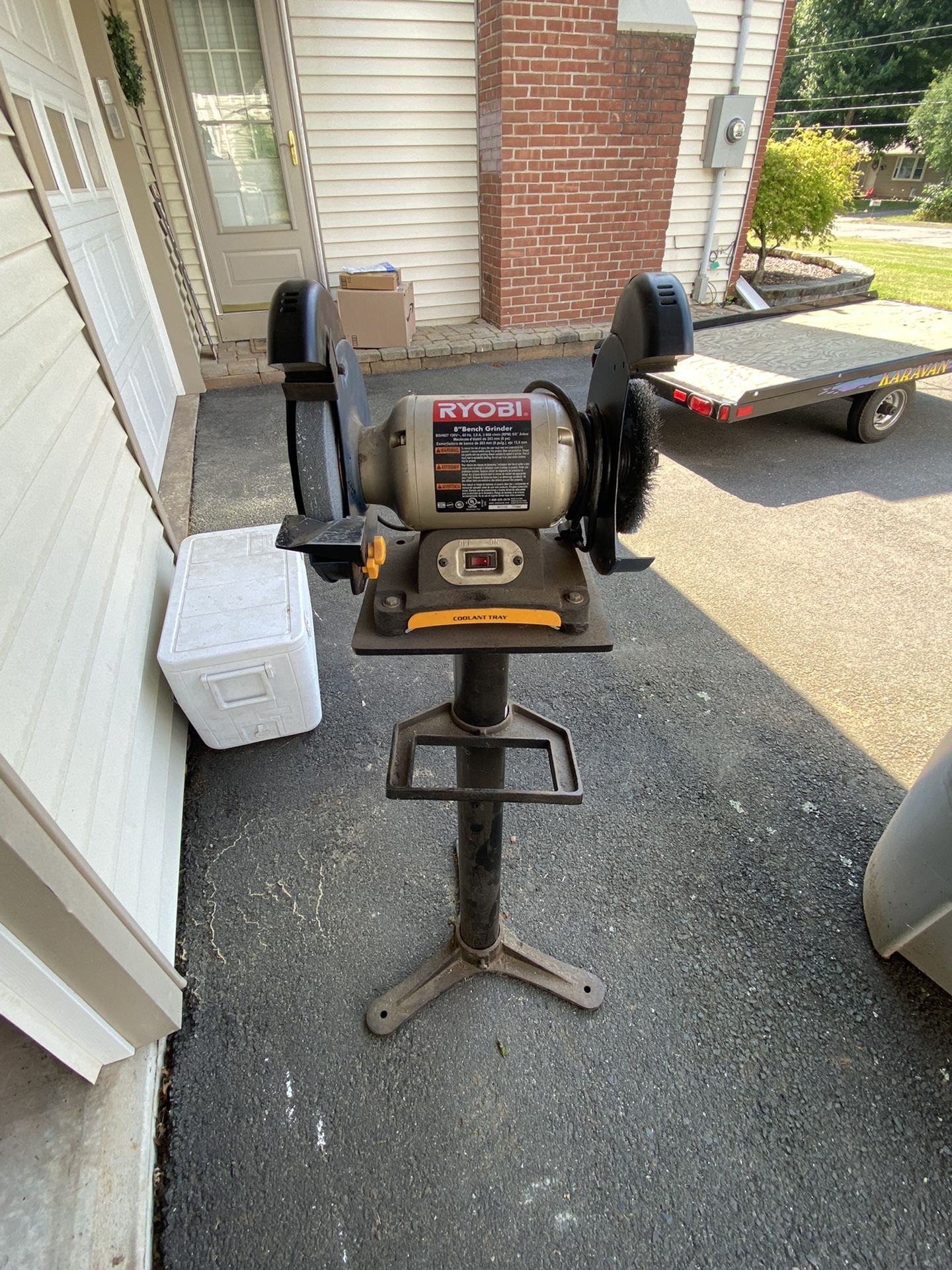 RYOBI 8” Bench Grinder With Stand. Used 4 Times!!! 