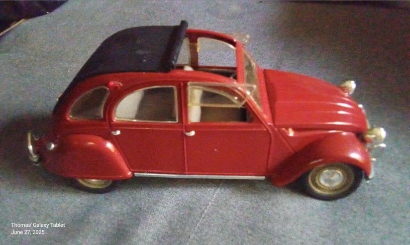 1:17 Diecast 1966 Citroen 2 CV (Made In France) Maroon Rare