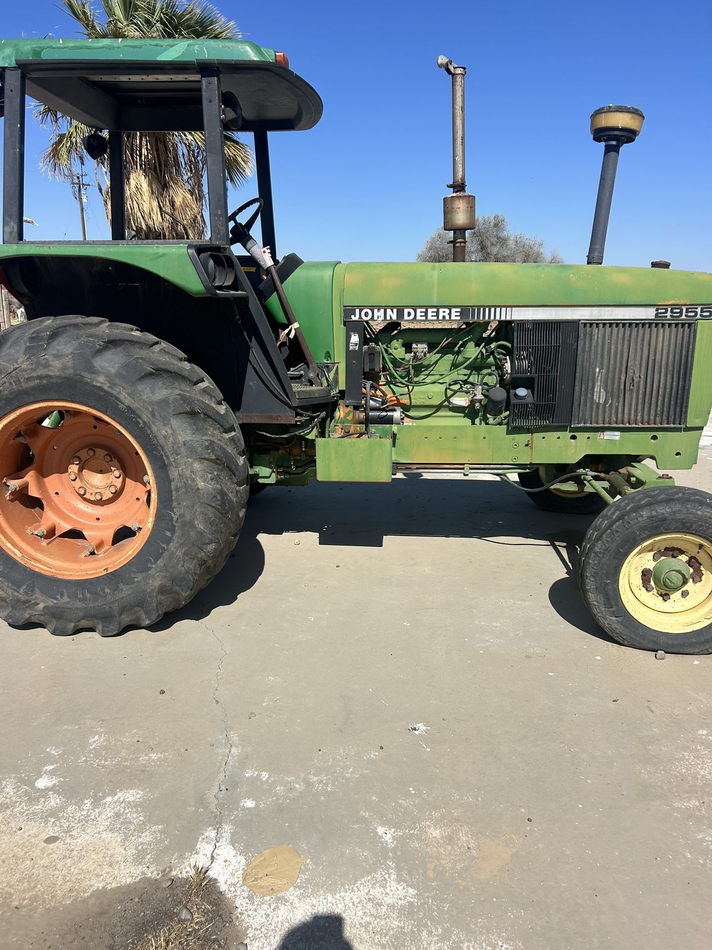 John Deere $8900