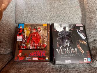 Mafex daredevil and Shfiguarts Venom