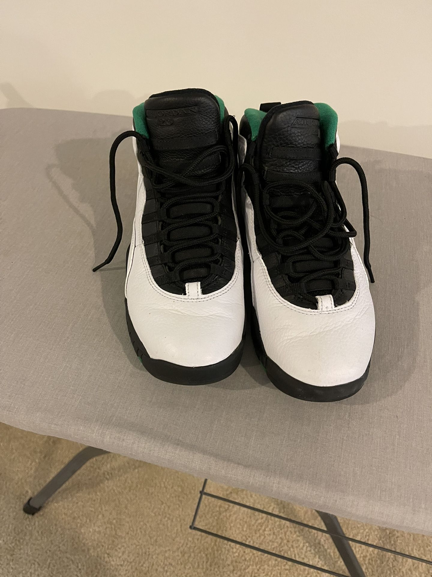 Jordan 10 Retro “Seattle” Sz 8.5 (No Box)