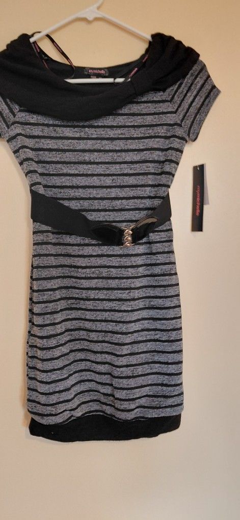 Brand new girls size 10 dress with belt