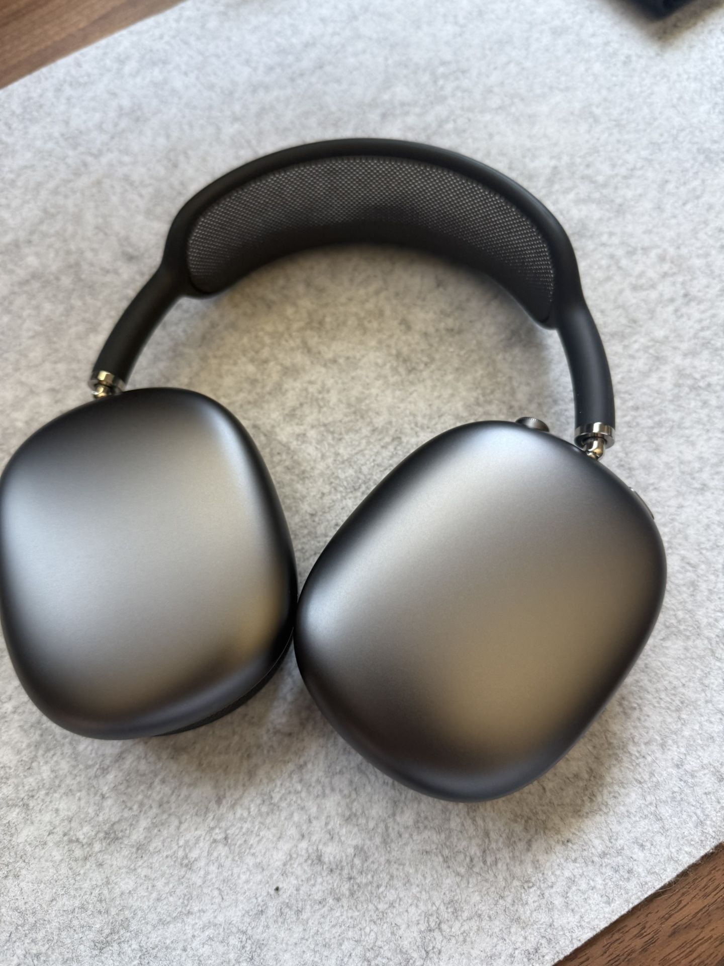 AirPods Pro Max - Space Grey - $250 Like New