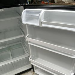 Whirlpool Refrigerator 