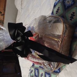 Valentines Gift Basket 