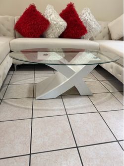 Center table great condition NEED TO GO ASAP