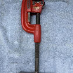 RIDGID 2" Like New Pipe Wrench