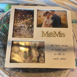 Mr& Mrs Picture Frame 