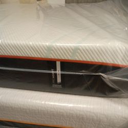 💥🔥💥🔥 $1,200 Eastern King Tempur-pedic Proadapt Firm Mattress Available $1,200 💥🔥💥🔥