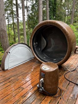 Softub 300 Brown hot tub 110v