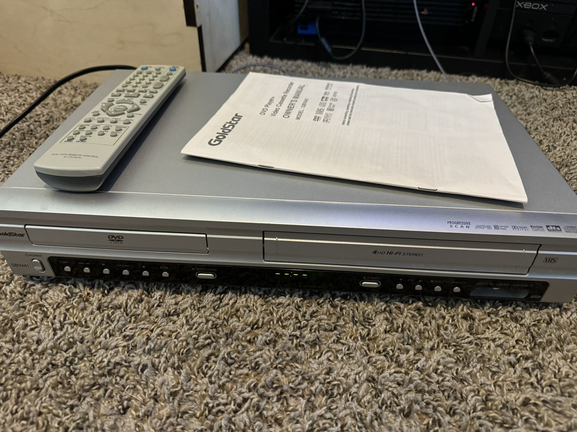 GoldStar VCR/DVD player