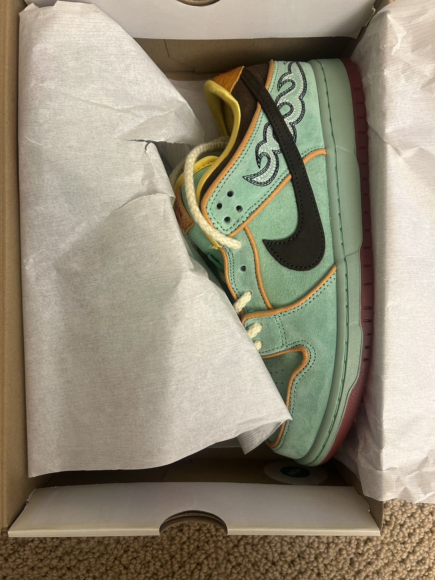 Authentic Ds Nike SB Dunk Low ‘Rodeo Tourmaline