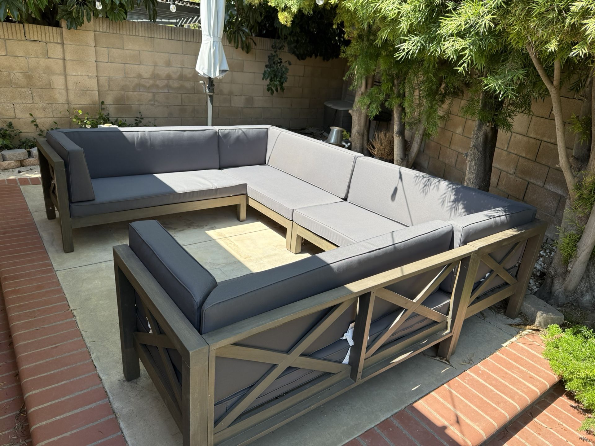 Outdoor couches Good condition