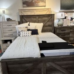 Bed, Dresser & Small 2 Drawer 