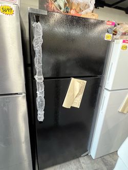GE Black Top-Freezer Refrigerator