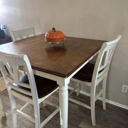 Dinning Table 