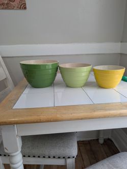 Mixing bowls