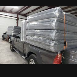 King Size New Thick Pillow Top Bed Can Deliver 