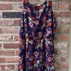 Divided, H & M BLACK FLORAL Sleeveless Trendy  DRESS. Size 10. 