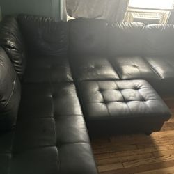 Black L Shaped Sectional W/ottoman