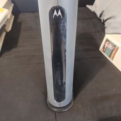Motorola Cable Modem + Wi-Fi Router