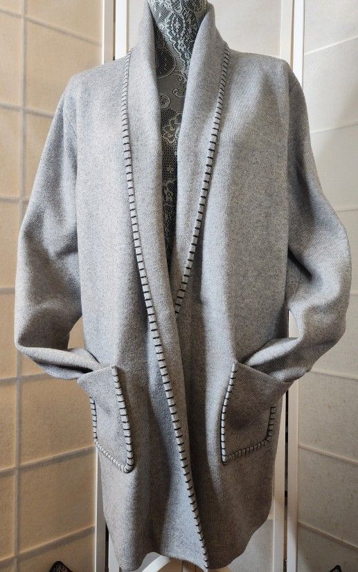 Ladie's long line thigh, Grey Cardigan