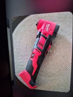 Milwaukee M18 Oscillating Multi-Tool - Tool Only
