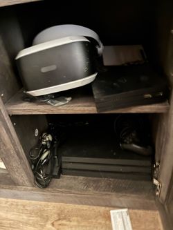 PS4 Pro and PSVR1 Set