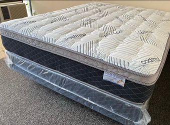 Full Bamboo Plush Comfort Europillow Top 12inch Mattress And Boxspring