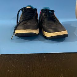 Nike Red Blue And Yellow Size 2y Kids 