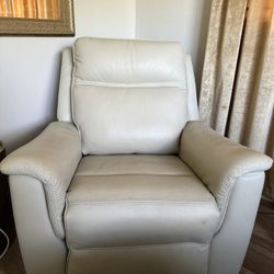 Real Leather Automatic Head And Feet Recliner 