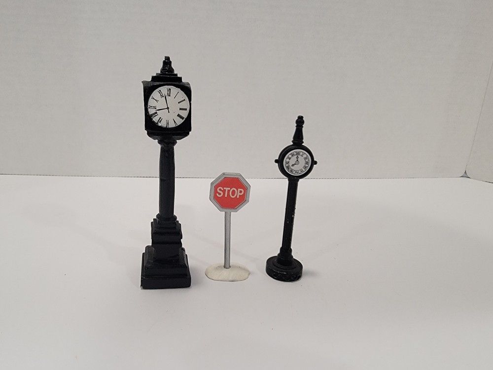 Lemax Christmas Village Metal Street Clocks And Stop Sign Accessories