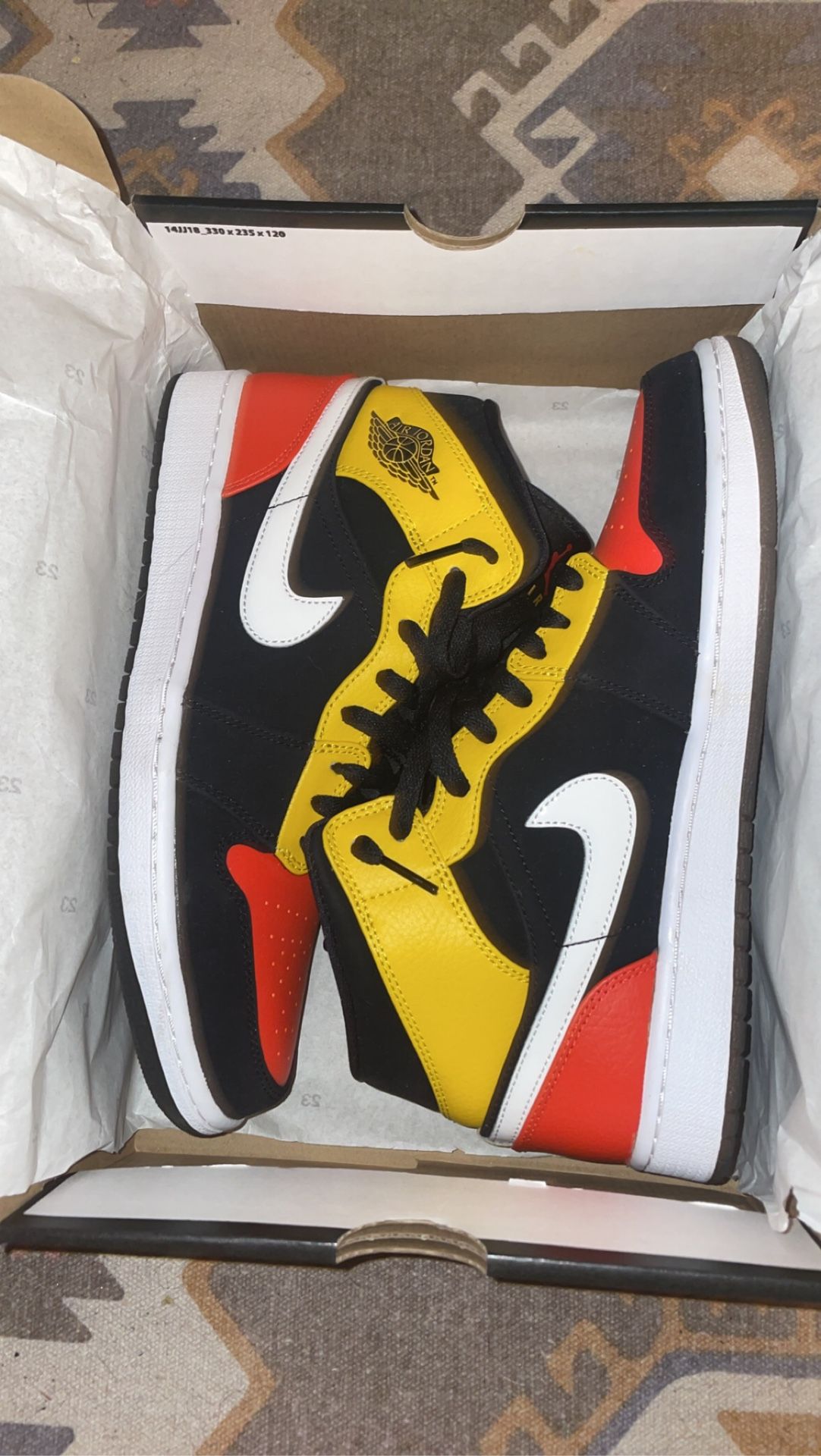 Jordan 1 Mid - Amarillo