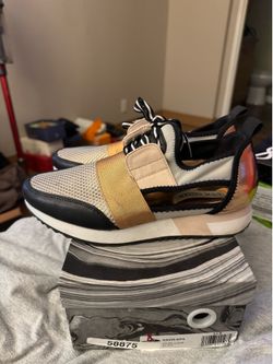Steve Madden, 7.5 women’s shoe