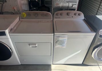 WHIRLPOOL TOP LOAD WASHER & GAS DRYER