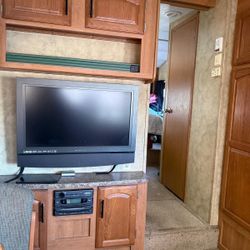 I pick Up Tvs For Free Any Conditions 