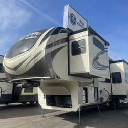 2020 Grand Design - Solitude