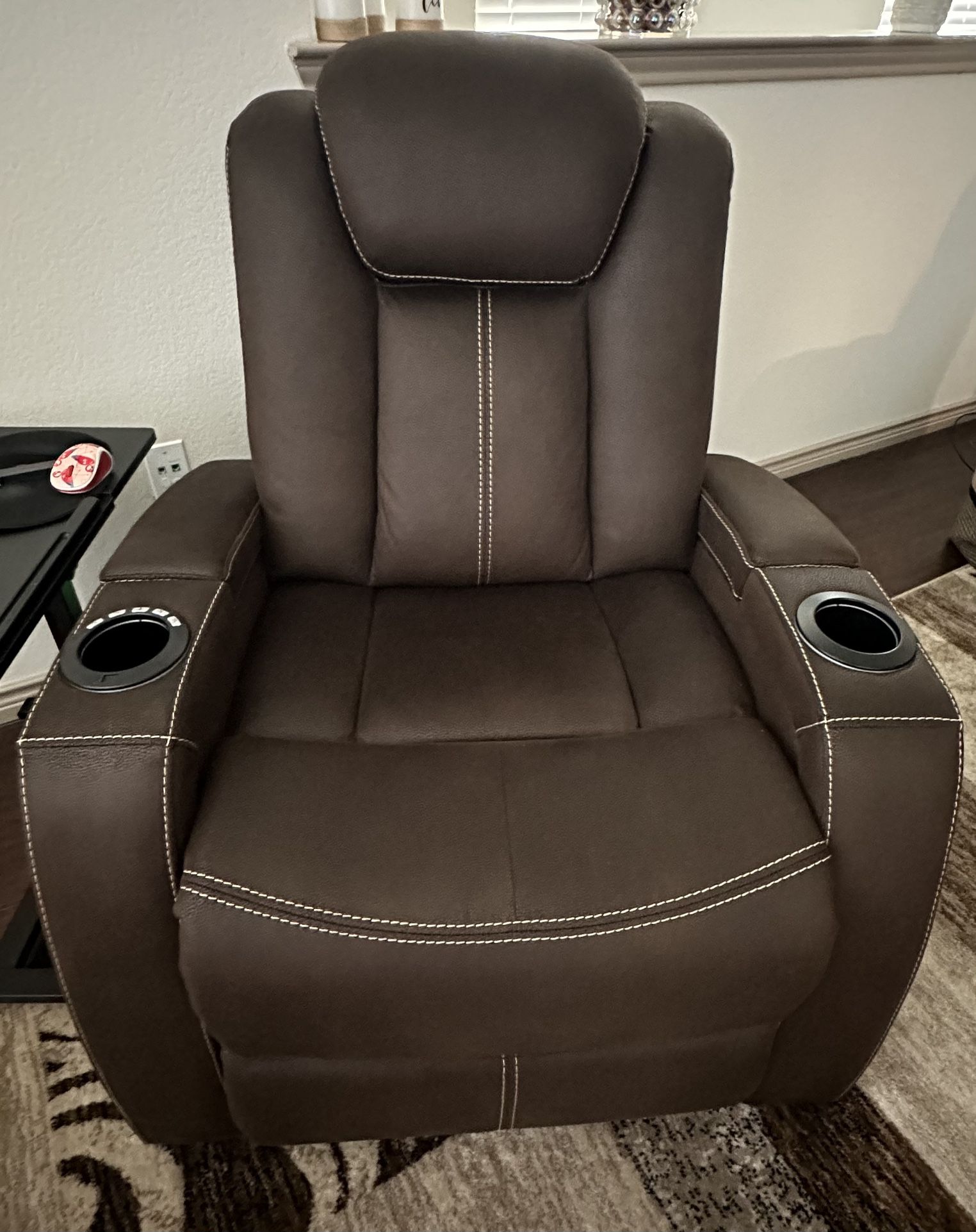 Loveseat And Recliner -Electric