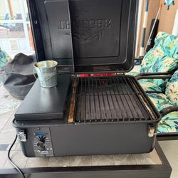 Treager Smoker Table Top Potable 