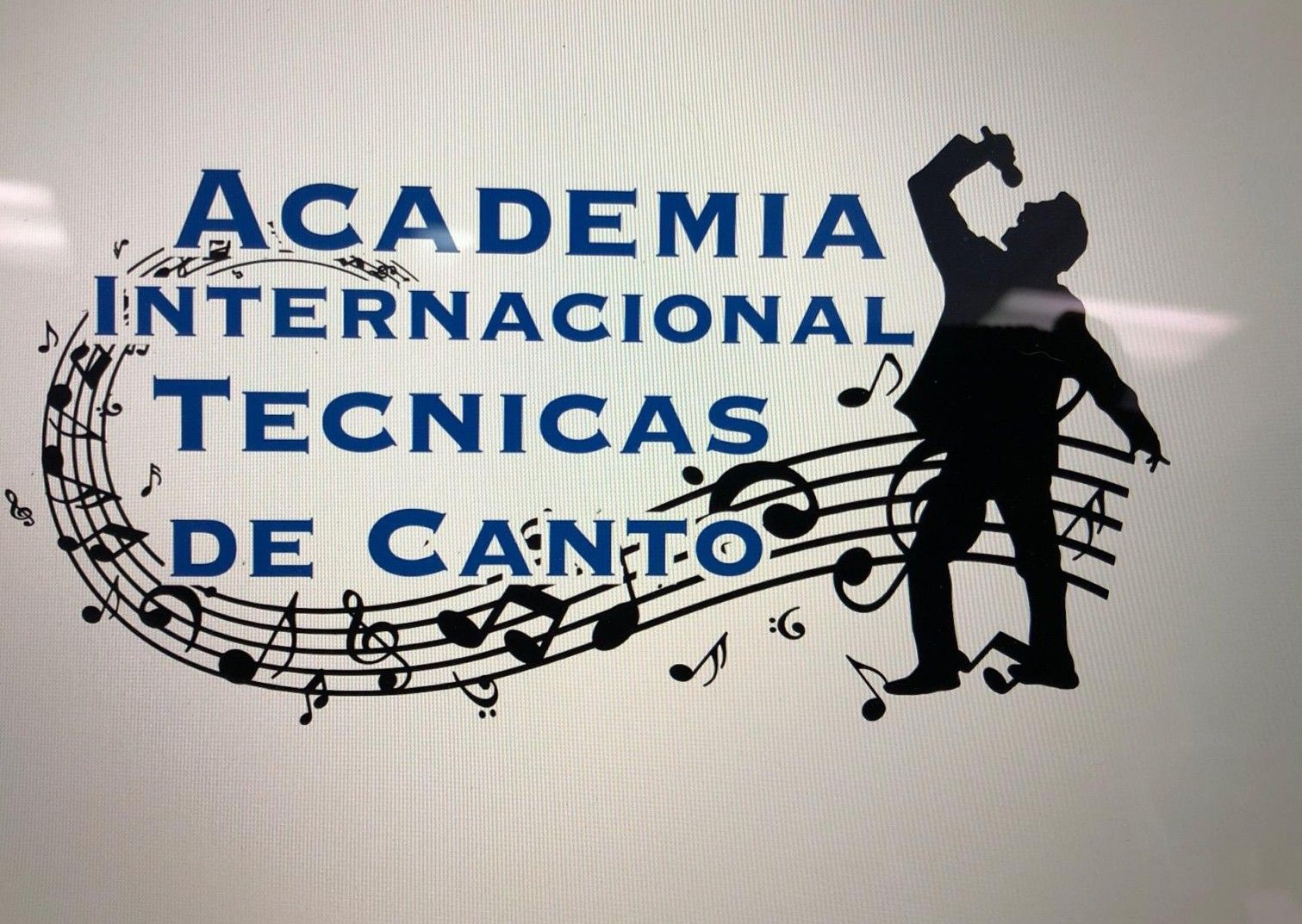 Left hand acustic guitar/Ofrecemos clases de Canto, Guitarra y Keyboard