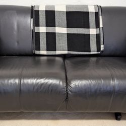 Loveseat 