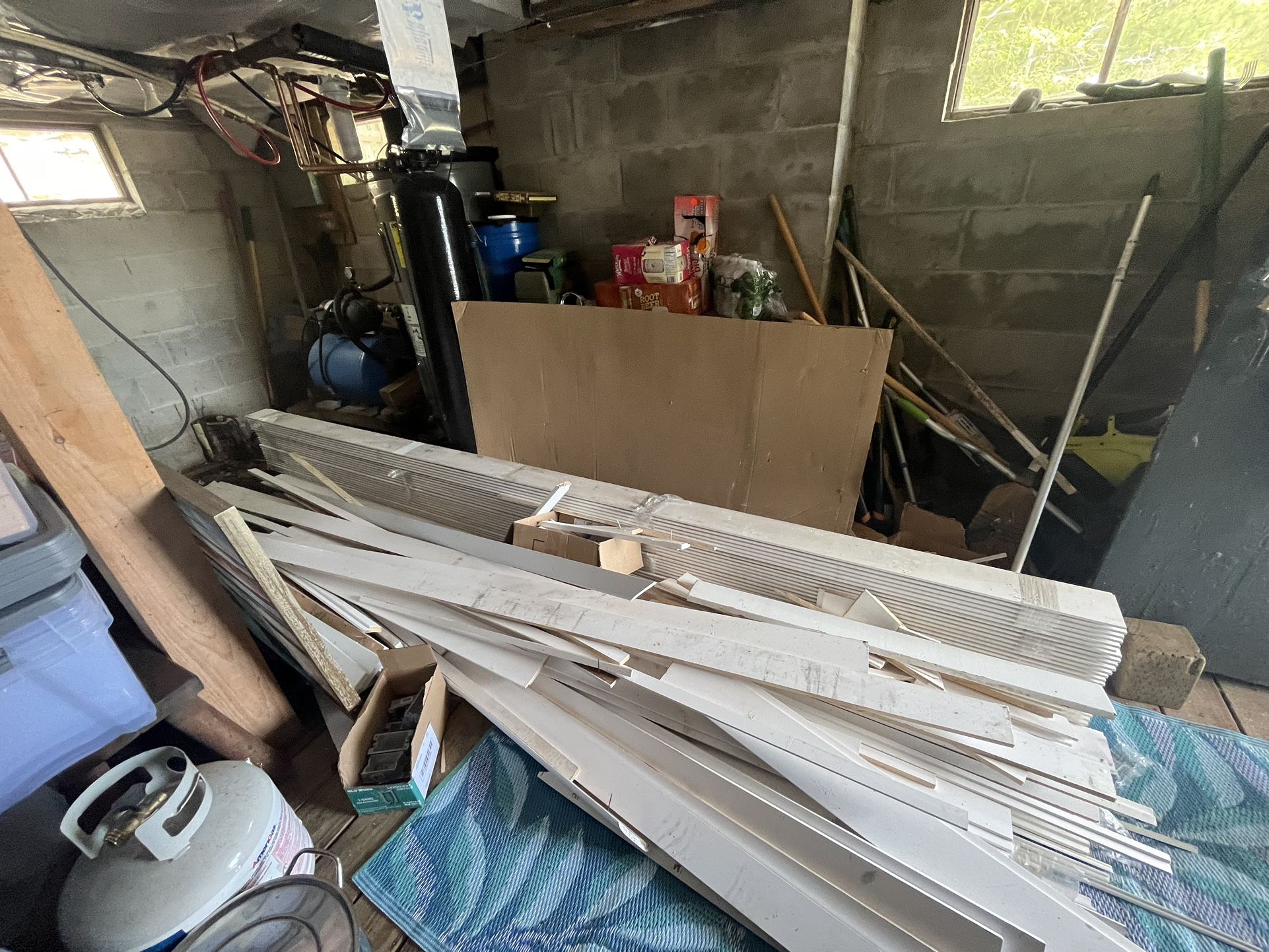 Free White Primed Shiplap Wood