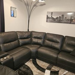 6 PIECE LEATHER SECTIONAL COUCH W/ 3 RECLINERS