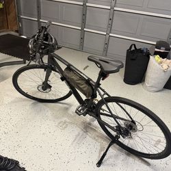 Trek FX2 Hybrid Bike + Extras – Excellent Condition