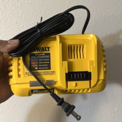 New 8ah Dewalt Fast Charger!
