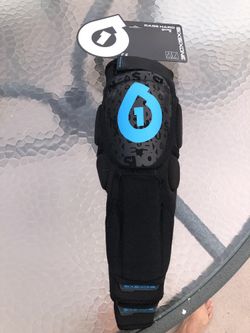 Sixsixone “Rage Hard” knee/shin guard (size S)