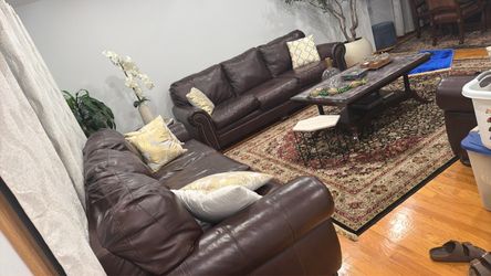 Couch set