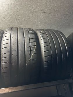 PAIR OF TIRE 295 35 20 MICHELIN 85% LIFE
